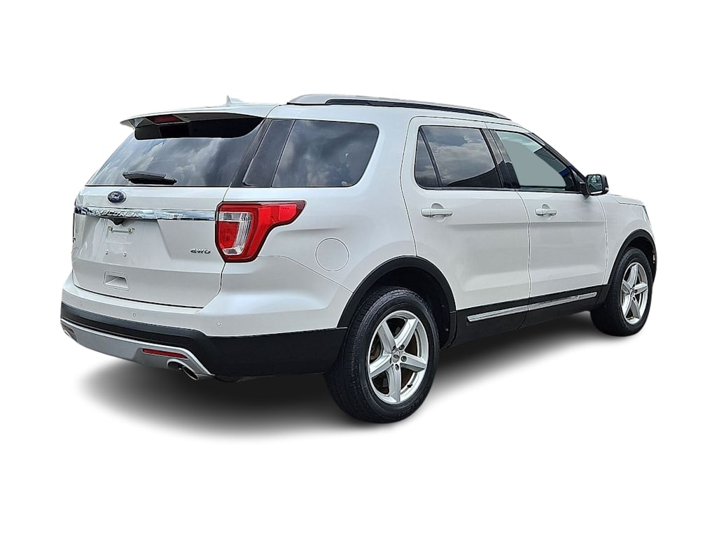 Thumbnail: 2016 Ford Explorer - 18