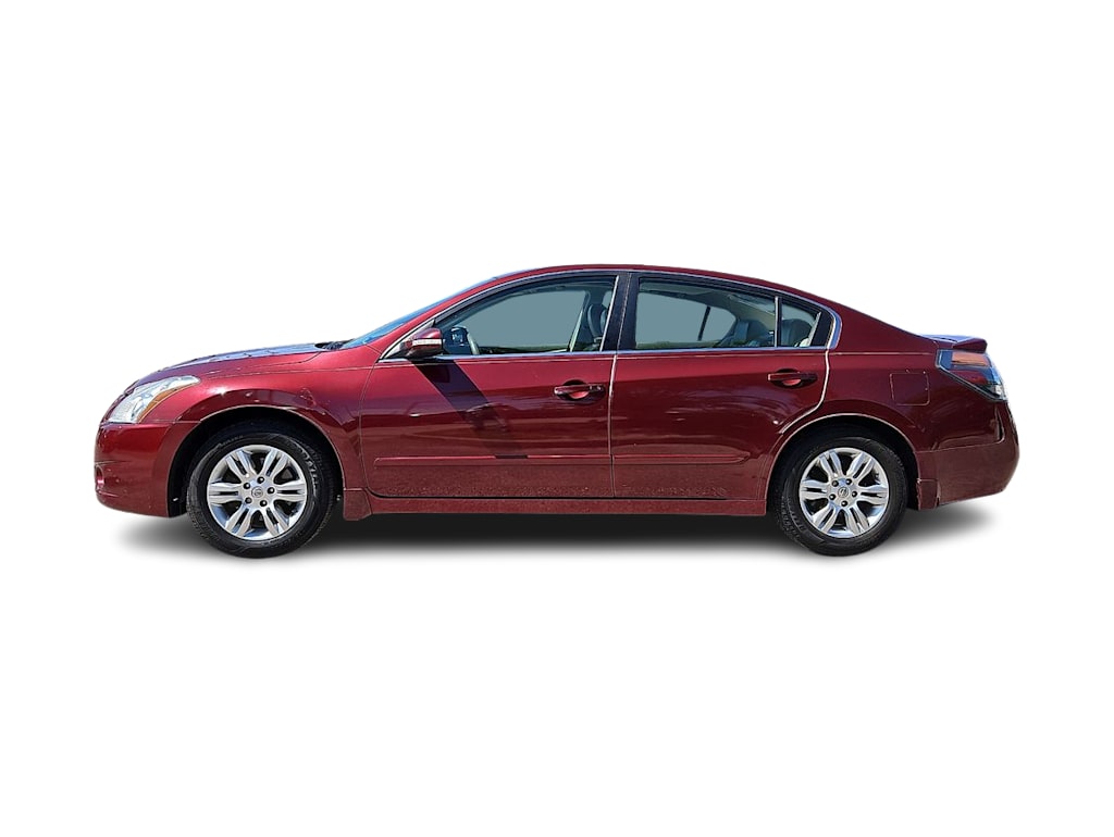 Thumbnail: 2010 Nissan Altima - 3