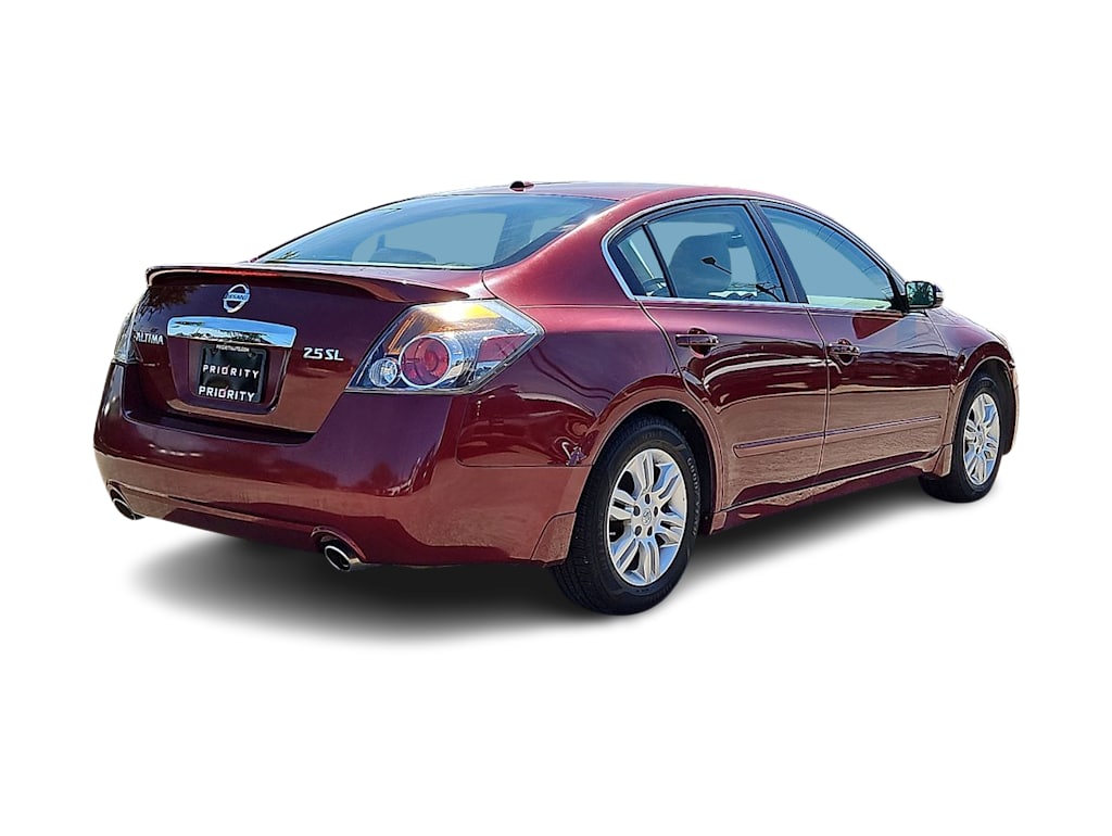 Thumbnail: 2010 Nissan Altima - 19