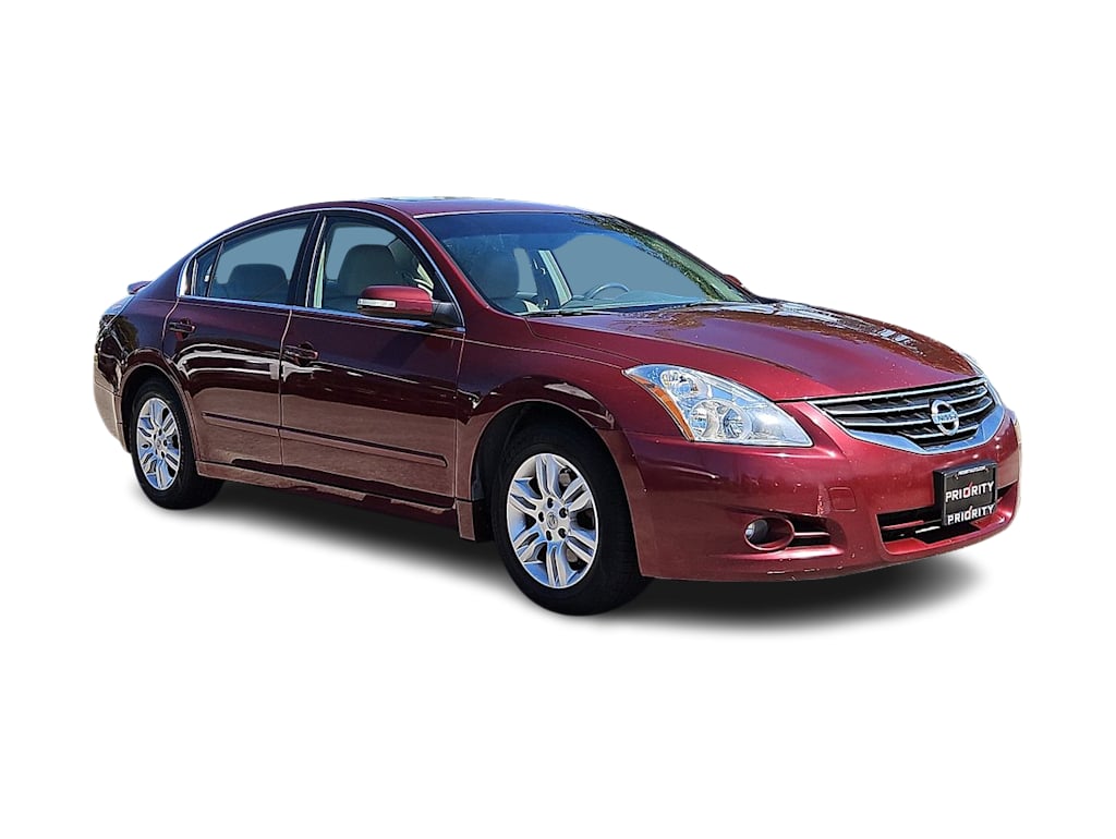 Thumbnail: 2010 Nissan Altima - 18
