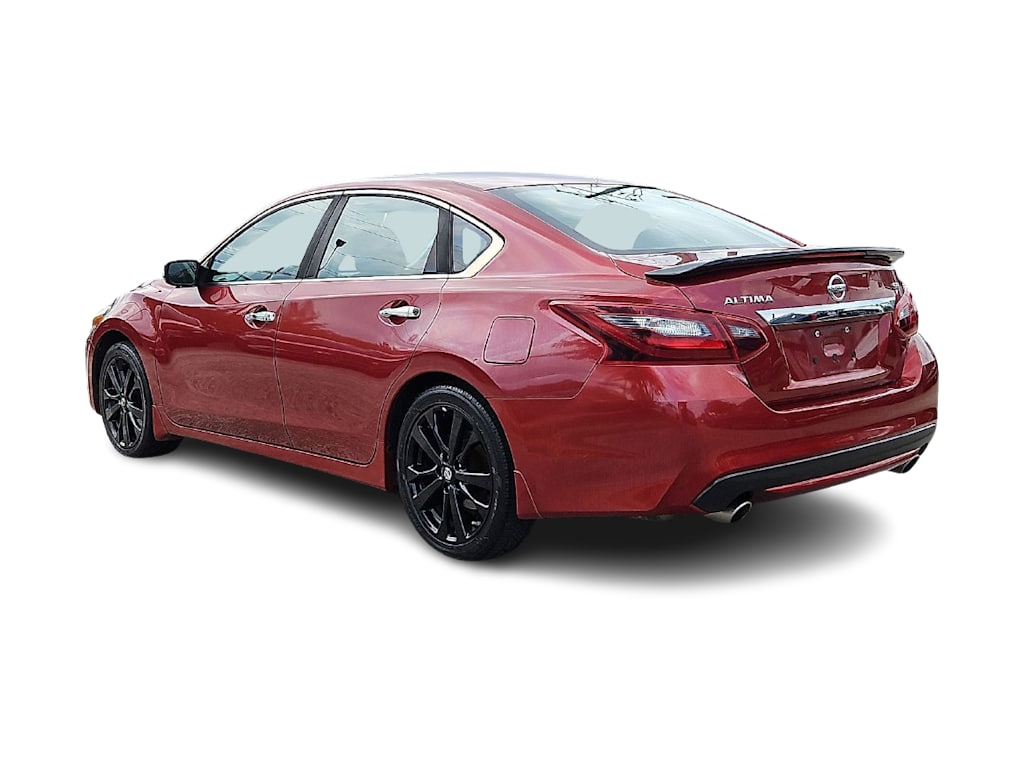 Thumbnail: 2017 Nissan Altima - 4