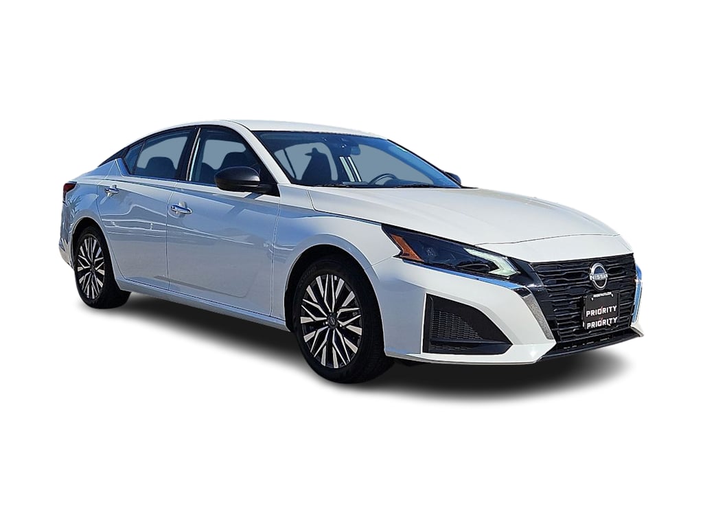 Thumbnail: 2025 Nissan Altima - 17