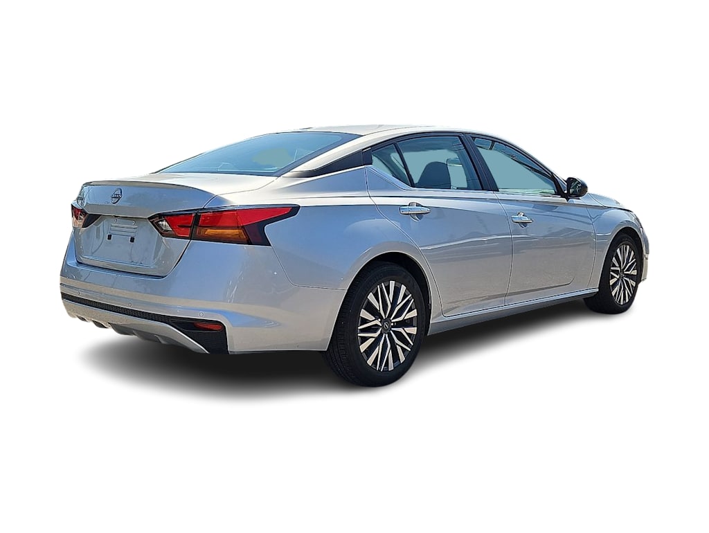 Thumbnail: 2025 Nissan Altima - 18
