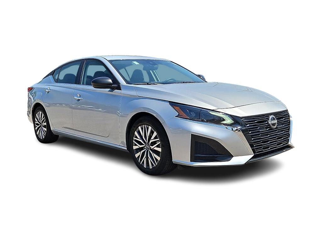 Thumbnail: 2025 Nissan Altima - 17