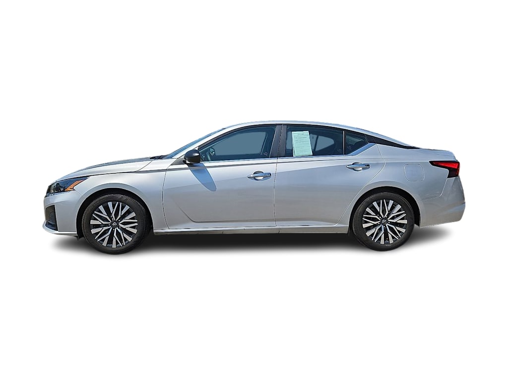 Thumbnail: 2025 Nissan Altima - 3