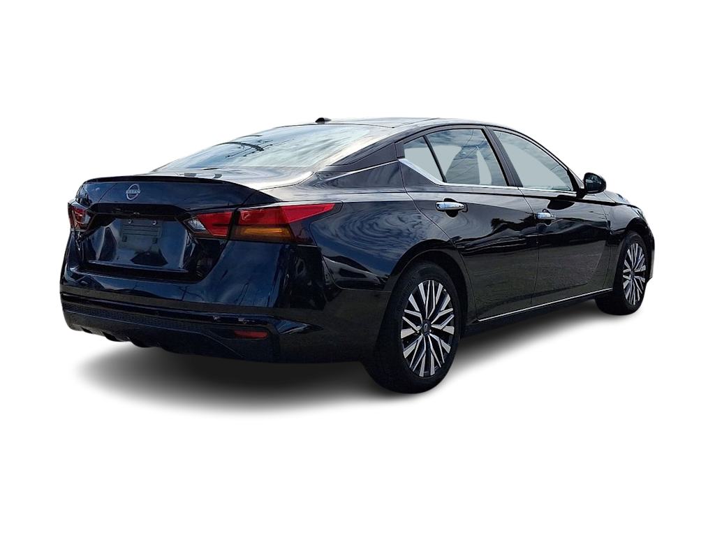 Thumbnail: 2025 Nissan Altima - 17
