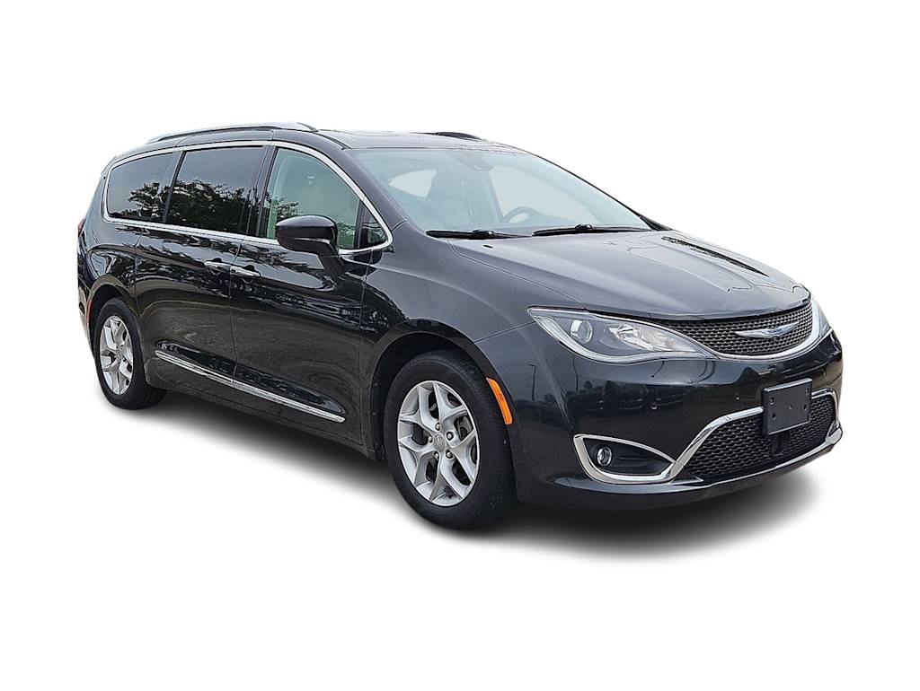 Thumbnail: 2019 Chrysler Pacifica - 18