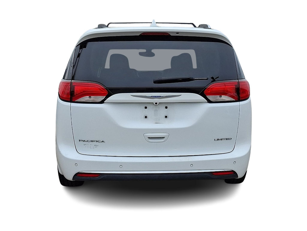 Thumbnail: 2018 Chrysler Pacifica - 5