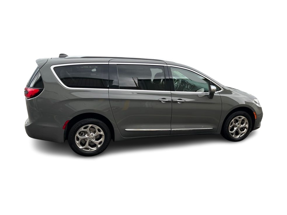 Thumbnail: 2021 Chrysler Pacifica - 12