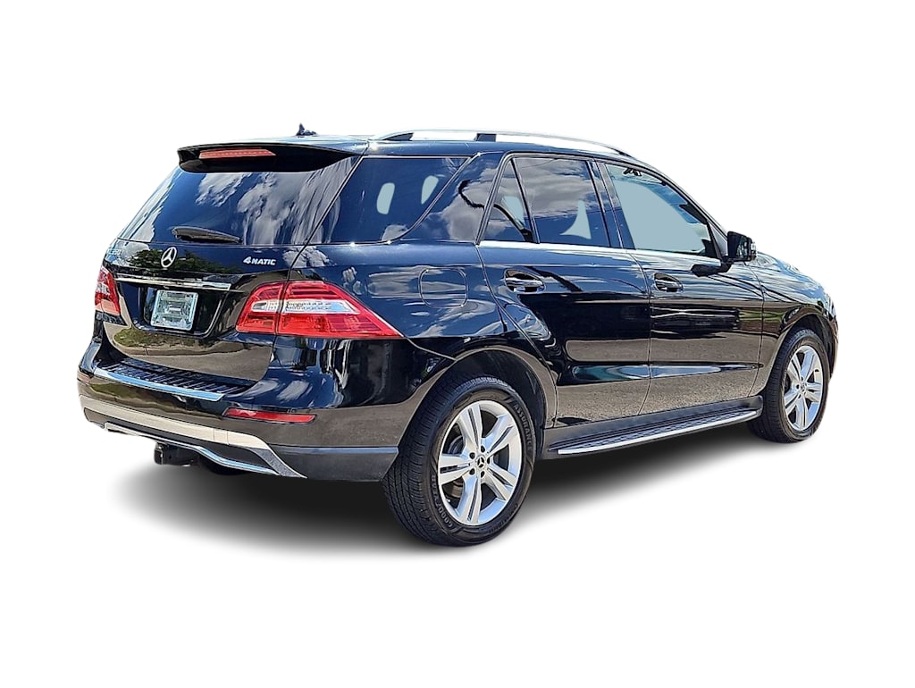 Thumbnail: 2015 Mercedes-Benz M-Class - 16
