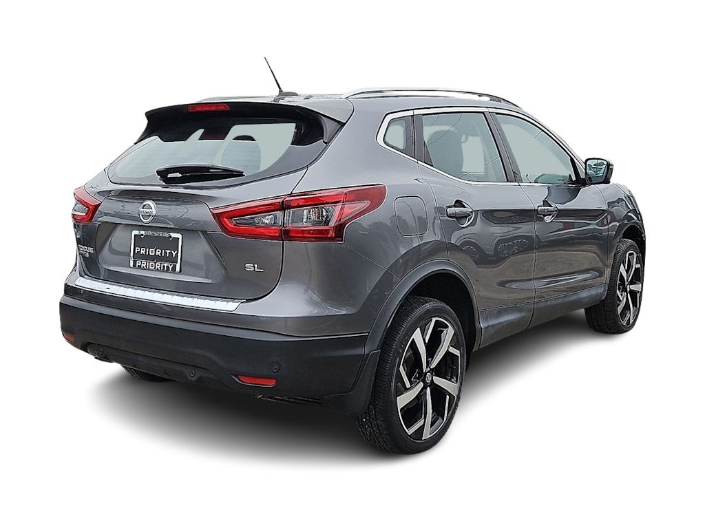 Thumbnail: 2020 Nissan Rogue Sport - 18