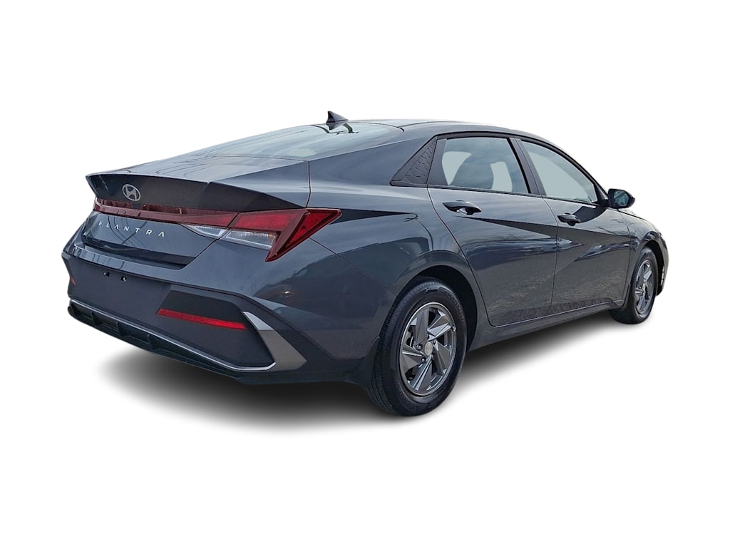 Thumbnail: 2025 Hyundai Elantra - 19