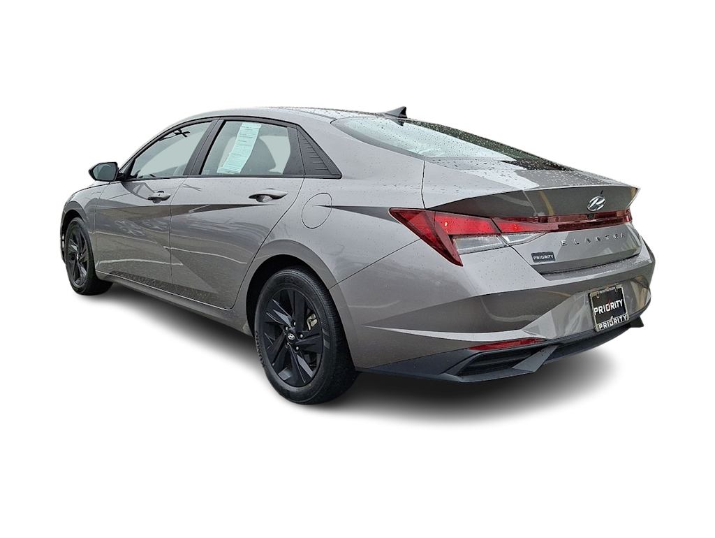 Thumbnail: 2023 Hyundai Elantra - 4