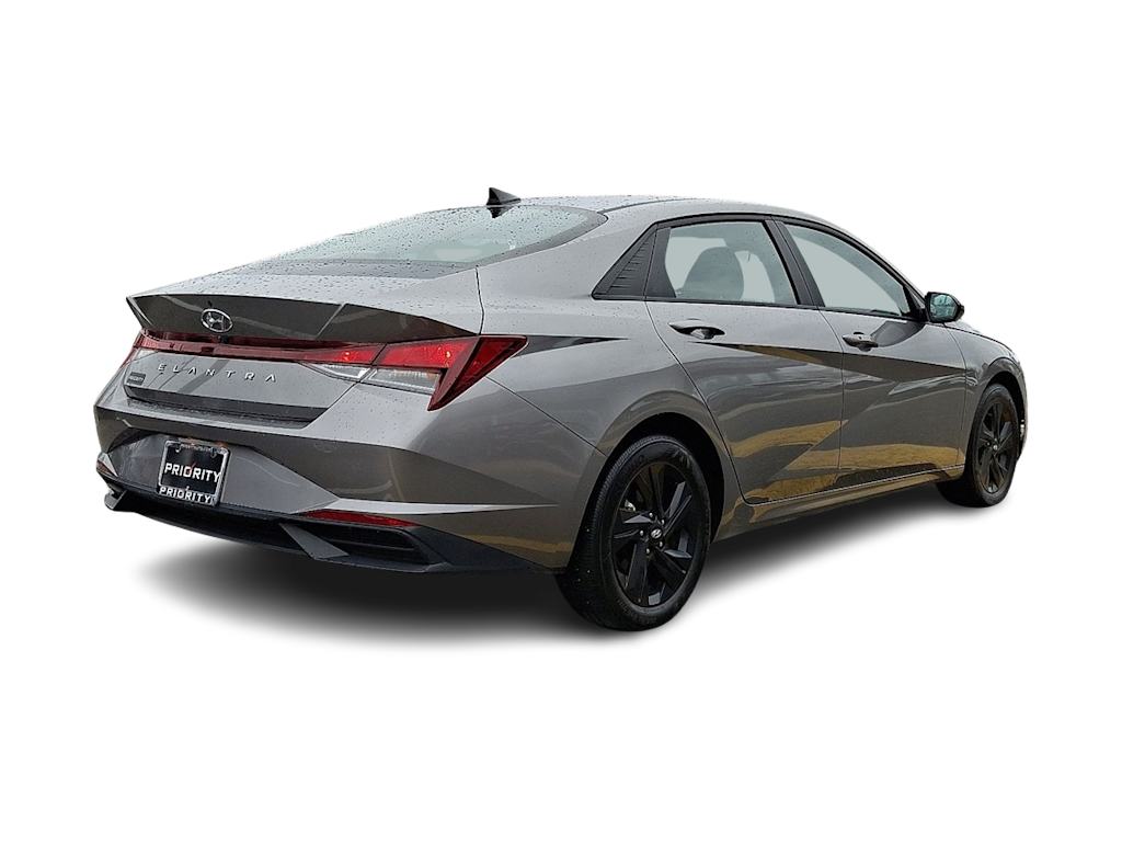 Thumbnail: 2023 Hyundai Elantra - 19