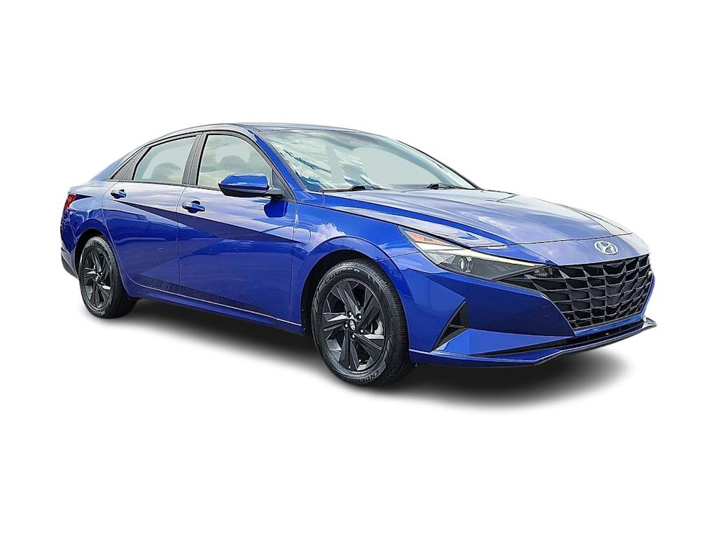 Thumbnail: 2022 Hyundai Elantra - 17