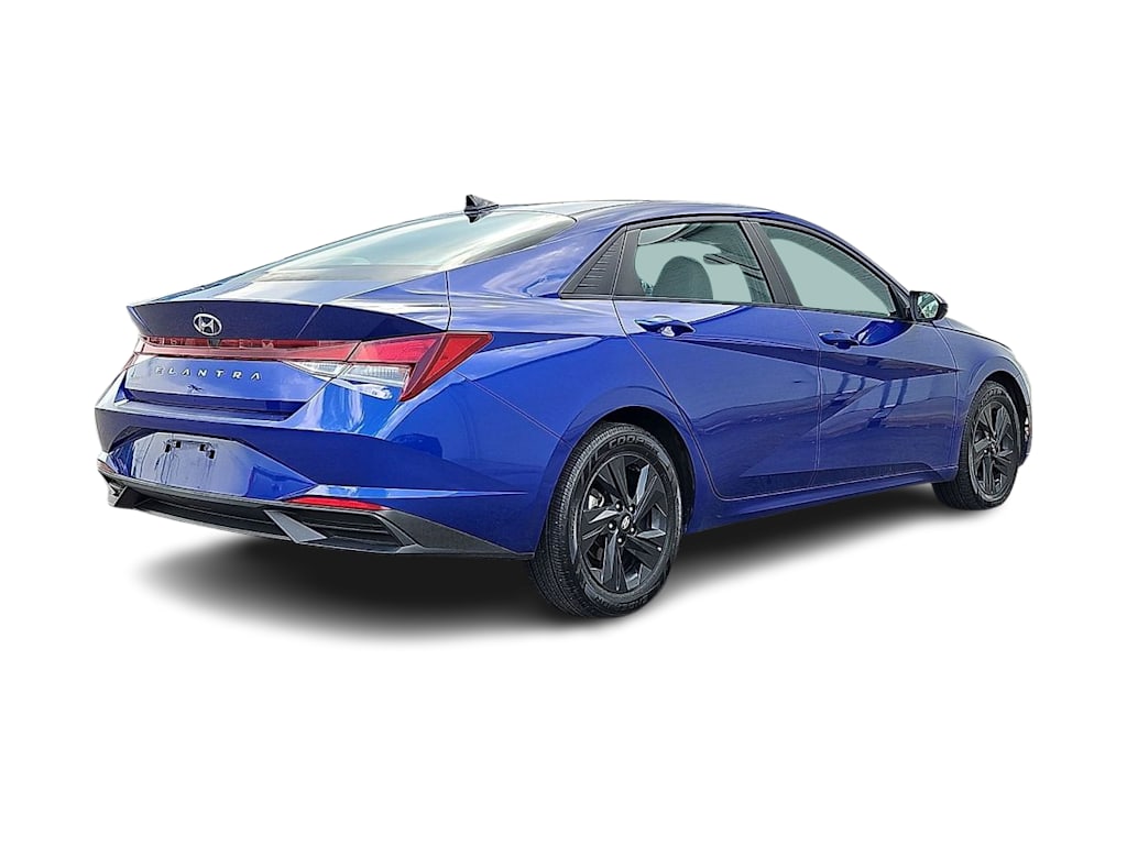Thumbnail: 2022 Hyundai Elantra - 18