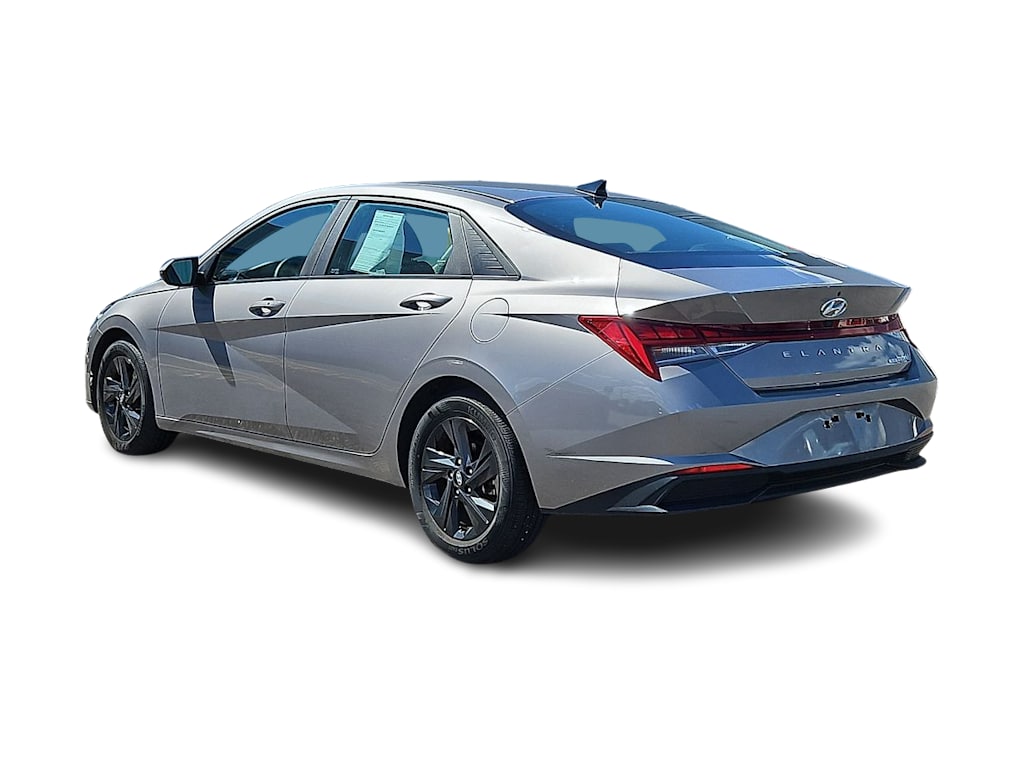 Thumbnail: 2023 Hyundai Elantra - 4