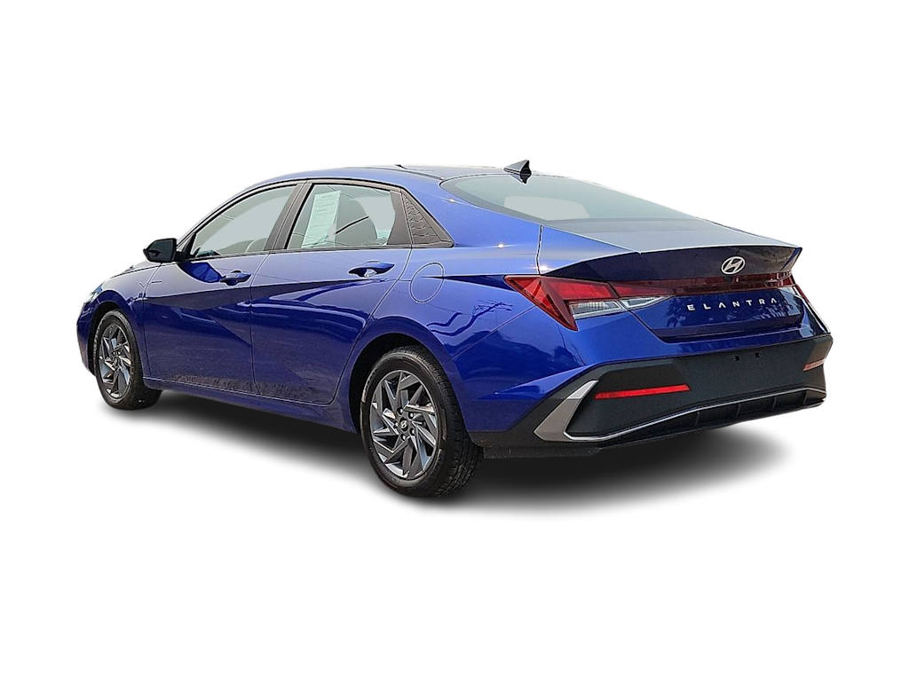 Thumbnail: 2024 Hyundai Elantra - 4