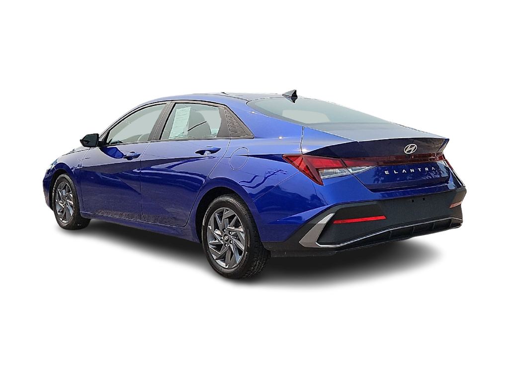 Thumbnail: 2024 Hyundai Elantra - 4