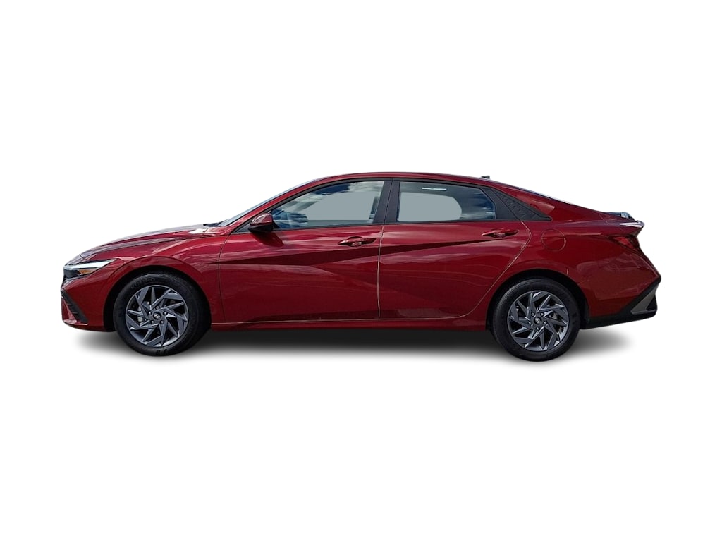 Thumbnail: 2024 Hyundai Elantra - 3