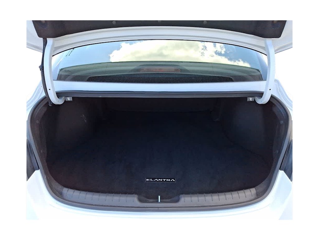 Thumbnail: 2025 Hyundai Elantra - 17
