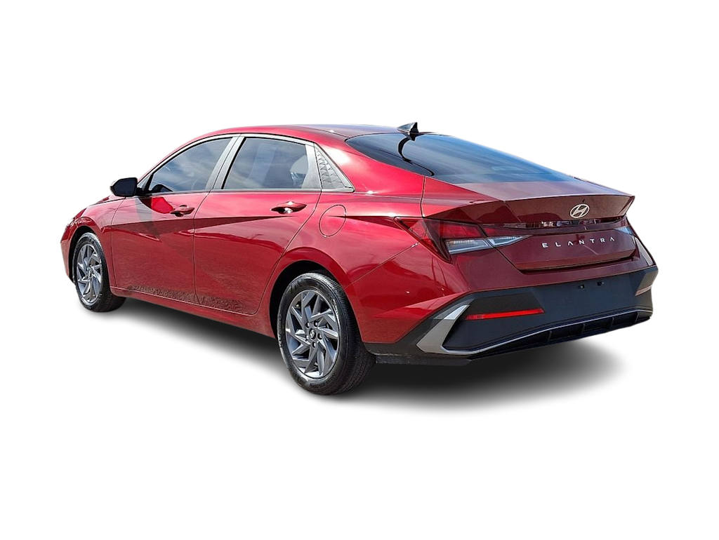 Thumbnail: 2024 Hyundai Elantra - 4