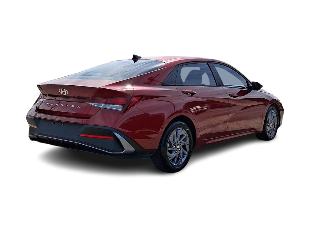 Thumbnail: 2024 Hyundai Elantra - 19