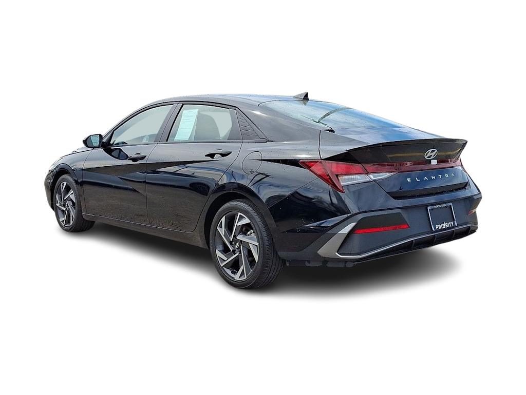 Thumbnail: 2025 Hyundai Elantra - 4