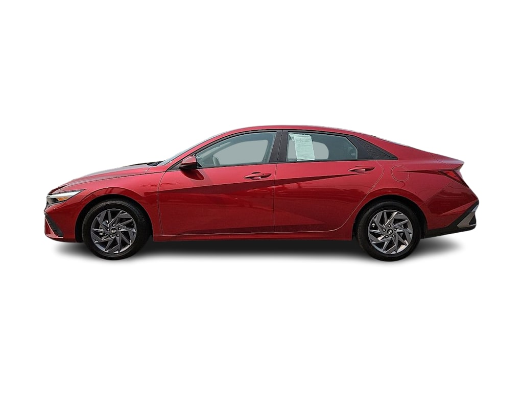Thumbnail: 2024 Hyundai Elantra - 3