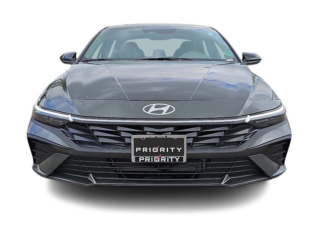 Thumbnail: 2025 Hyundai Elantra - 4