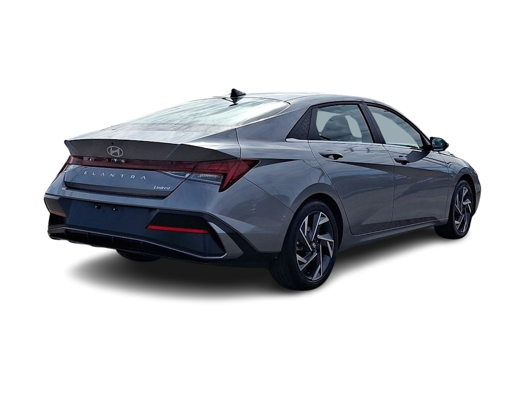 Thumbnail: 2025 Hyundai Elantra - 17
