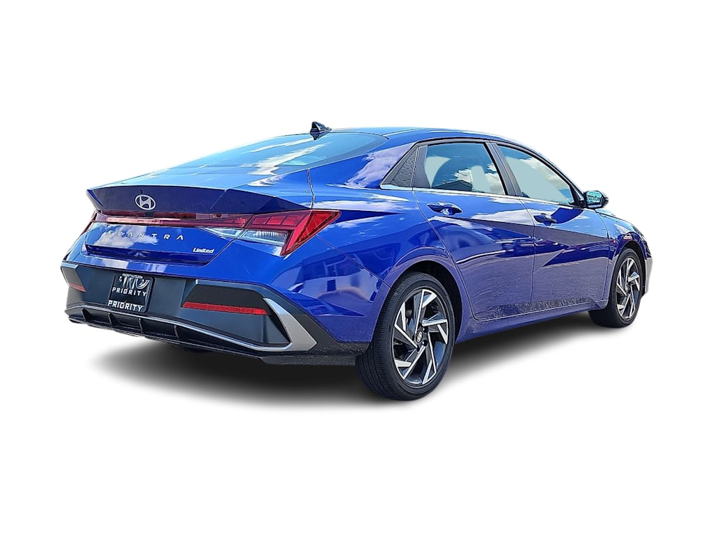 Thumbnail: 2025 Hyundai Elantra - 17
