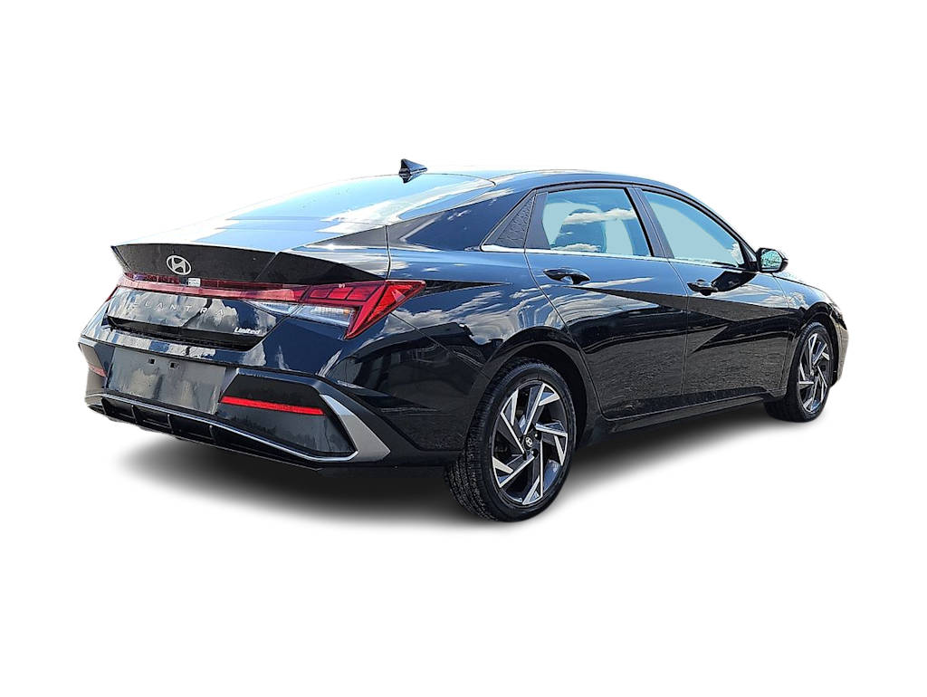 Thumbnail: 2025 Hyundai Elantra - 17