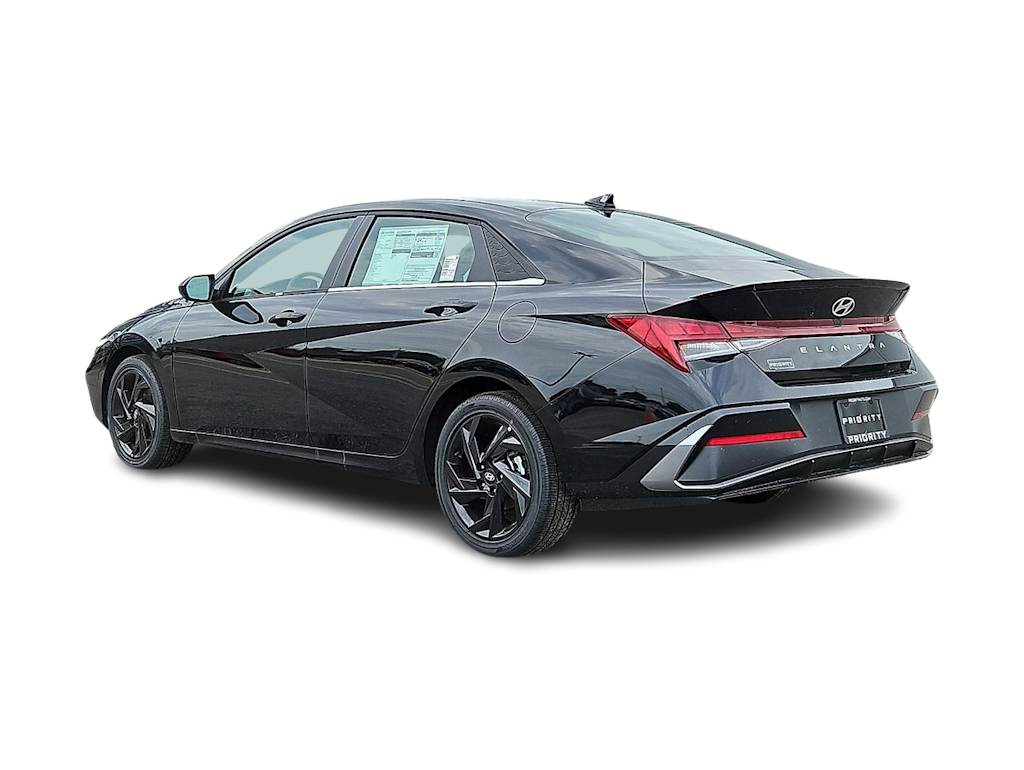 Thumbnail: 2026 Hyundai Elantra - 3