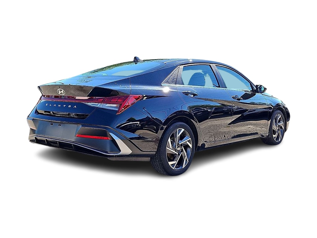 Thumbnail: 2024 Hyundai Elantra - 18