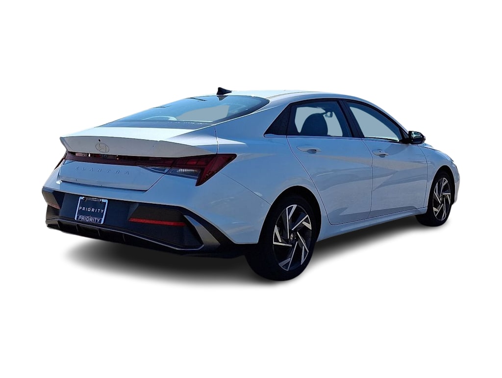 Thumbnail: 2025 Hyundai Elantra - 16