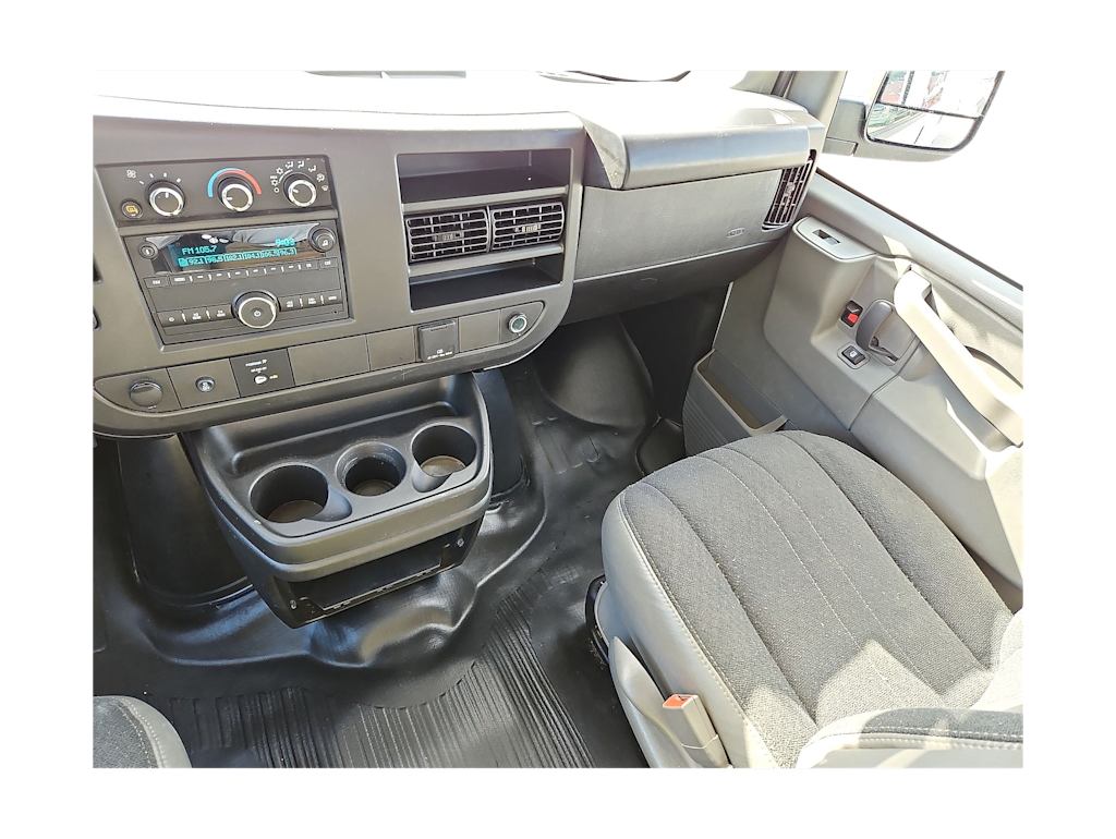 Thumbnail: 2025 GMC Savana - 24