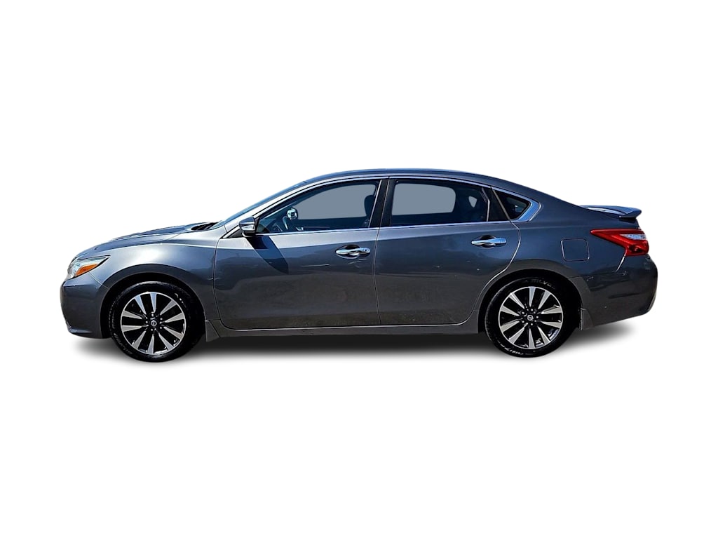 Thumbnail: 2016 Nissan Altima - 3