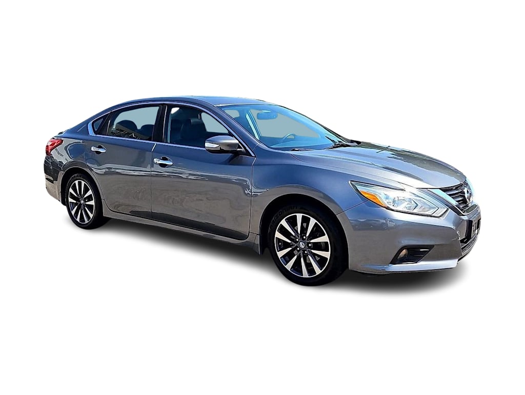 Thumbnail: 2016 Nissan Altima - 19