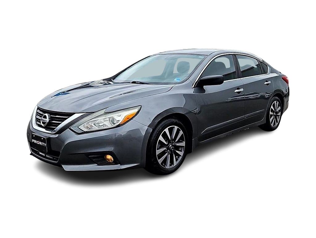 Thumbnail: 2017 Nissan Altima - 21