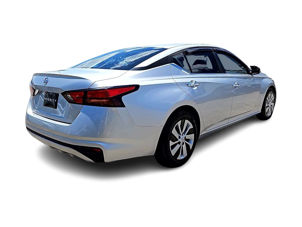 Thumbnail: 2020 Nissan Altima - 23