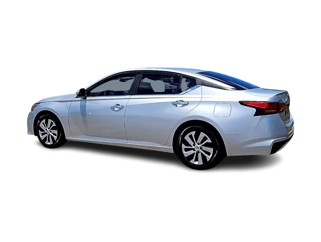 Thumbnail: 2020 Nissan Altima - 22