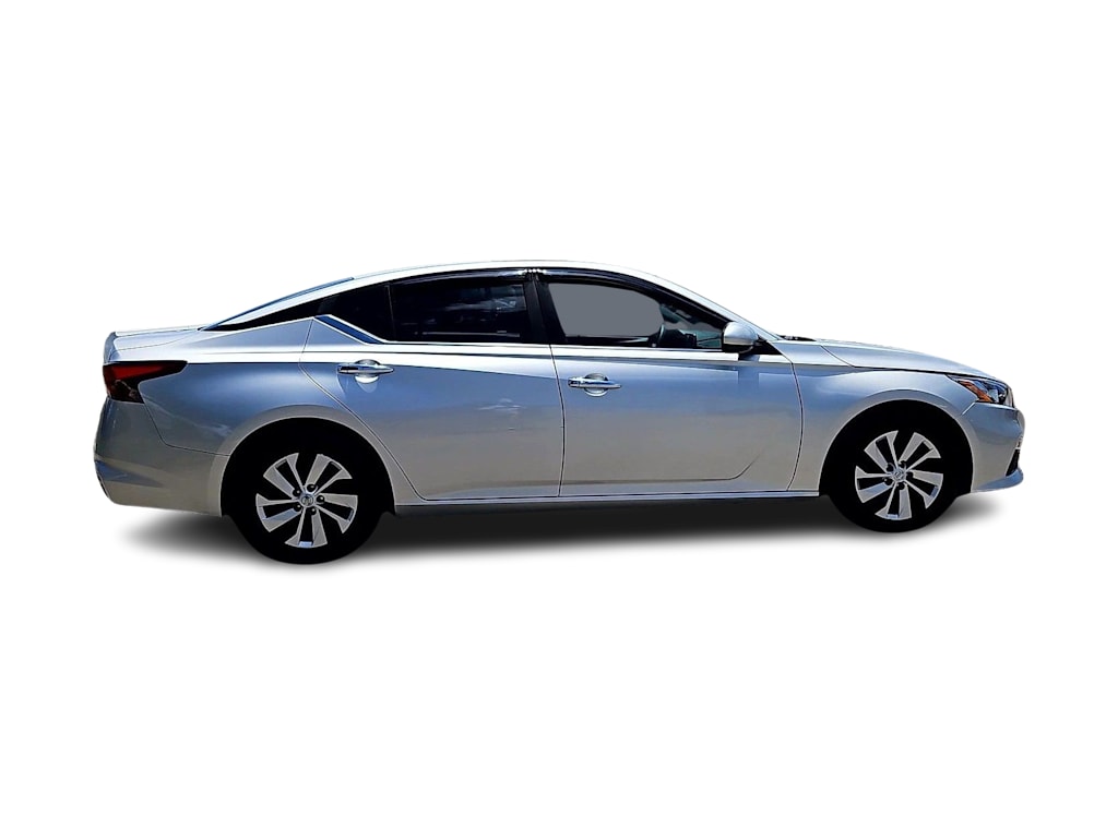 Thumbnail: 2020 Nissan Altima - 24