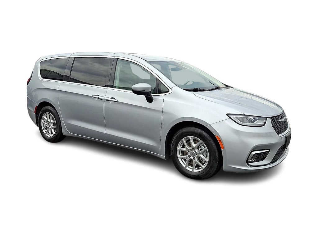 Thumbnail: 2023 Chrysler Pacifica - 17