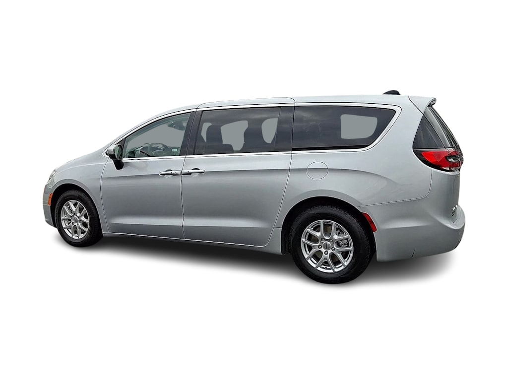 Thumbnail: 2023 Chrysler Pacifica - 19