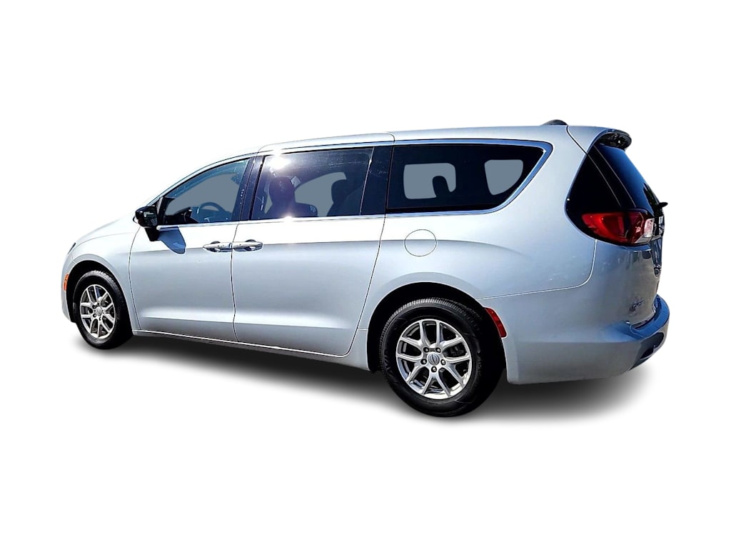 Thumbnail: 2024 Chrysler Voyager - 4