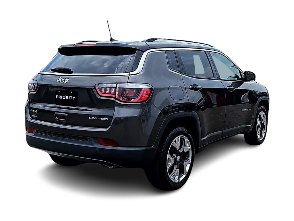 Thumbnail: 2018 Jeep Compass - 22
