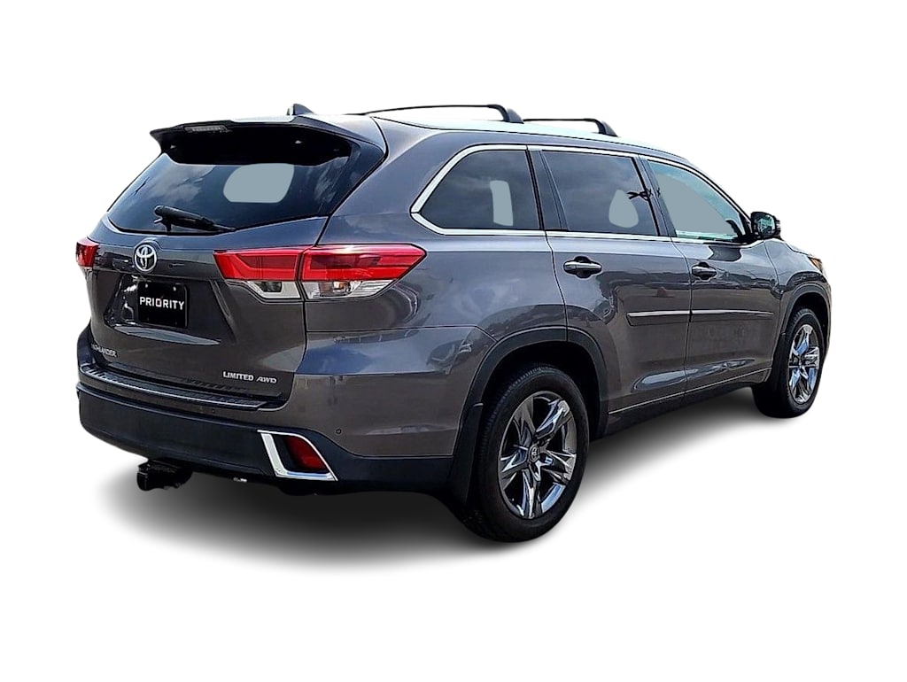 Thumbnail: 2019 Toyota Highlander - 22