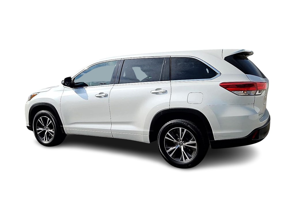 Thumbnail: 2017 Toyota Highlander - 21