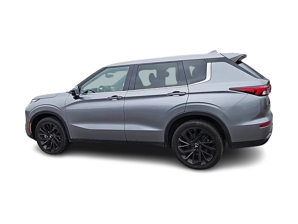 Thumbnail: 2023 Mitsubishi Outlander - 22
